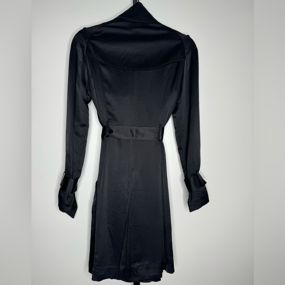 Burberry Silk Women's Trench Coat - Timeless Elegance 🌟 - Picture 4 of 11